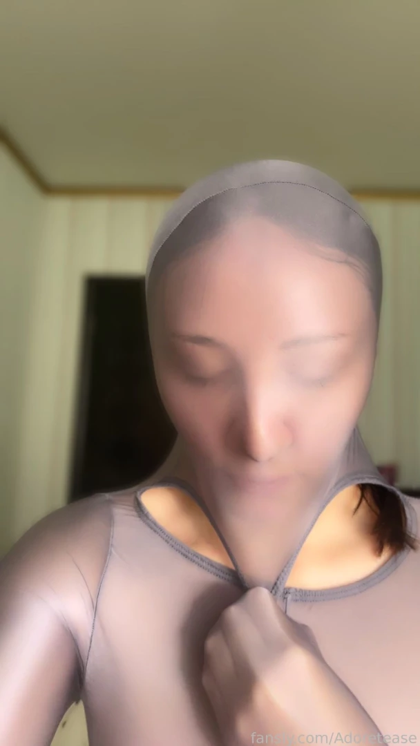 My first encasement suit with hood feels like an iron man from the part 6 