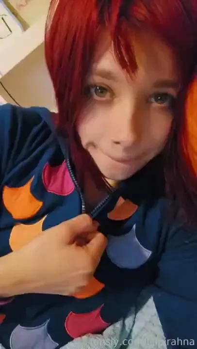 Good morning daddy want to see whats under my onesie just a little 