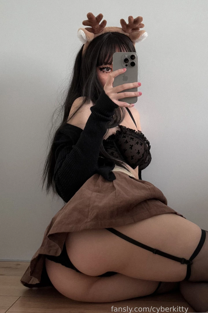 Tip me 5 or more for special pics gt lt fyp ass butt hot legs feet part 2 