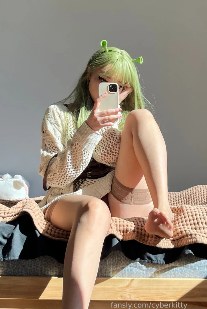 Fyp cosplay ass butt feet footfetish asian cute egirl part 1 