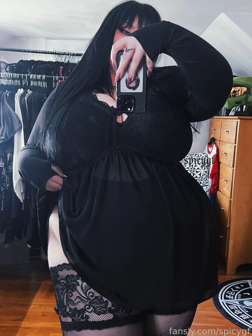 Date night appropriate outfit i feel like even though i m 5 2 i look part 1 