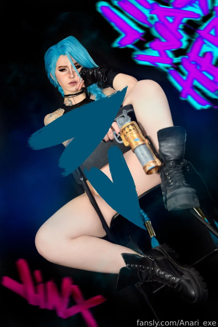 Jinx cosplay set a lot of sexy poses from different angels focusing on 