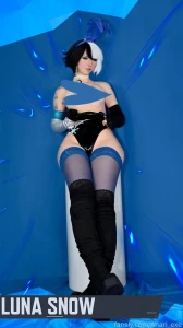 Bunny luna snow cosplay set a lot of sexy poses from different angels