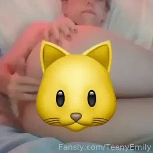 Look how wet my pussy gets when i finger my ass preview is cropped 18