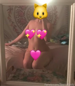 New mirror pics 18 19 college young petite nudes ddlg teen boobs