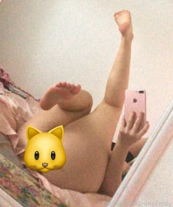 Legs up 19 college teen mirror pussy