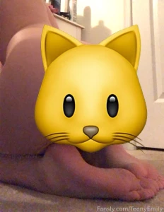 Some butt and feet pics to brighten your morning eighteen nineteen part 1