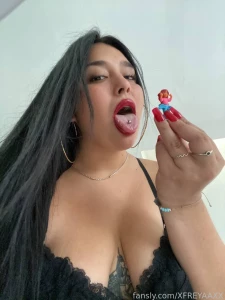 I know you ll taste so delicious you ll go to the darkest place in my