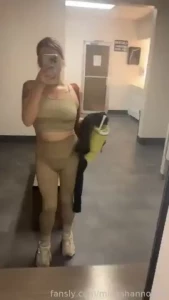 Burning some cals b4 thanksgiving gym leggings natural cameltoe pee