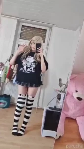 This is an extra post for followers wanna see me fucking myself in my