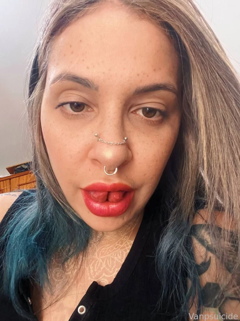 Share your wet throbbing thoughts with me fyp bluehair altgirl 