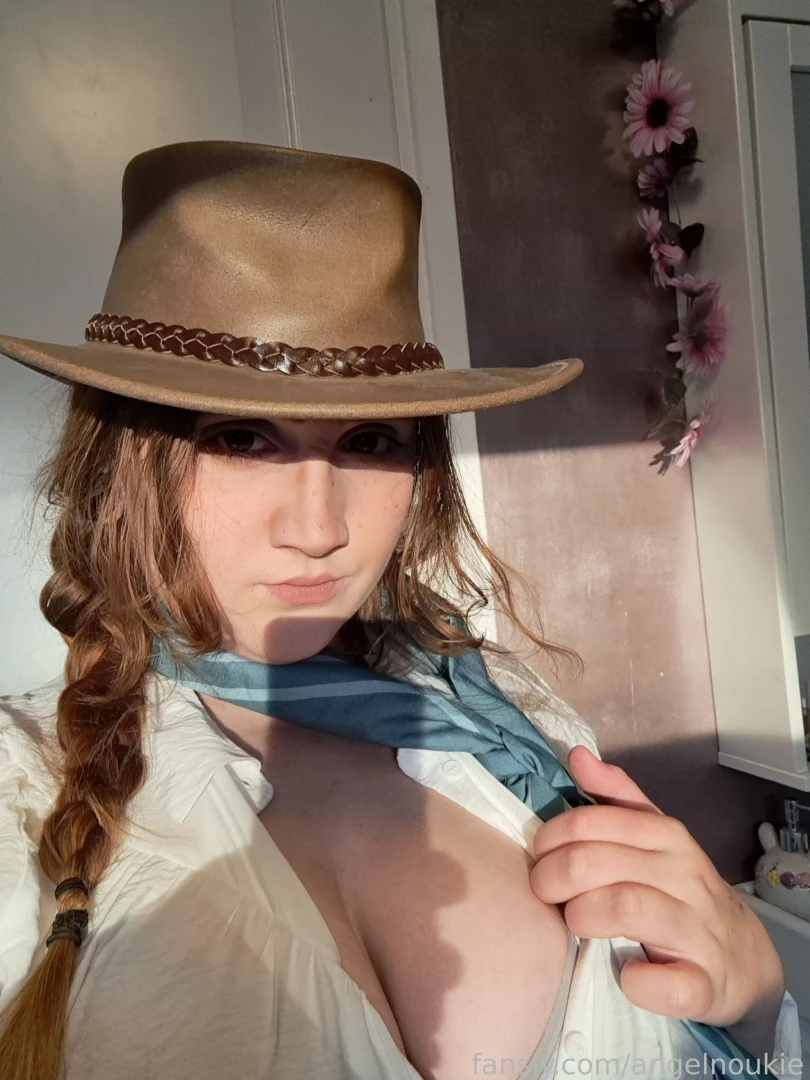 Sadie adler got widowed you want a chance to fuck her 