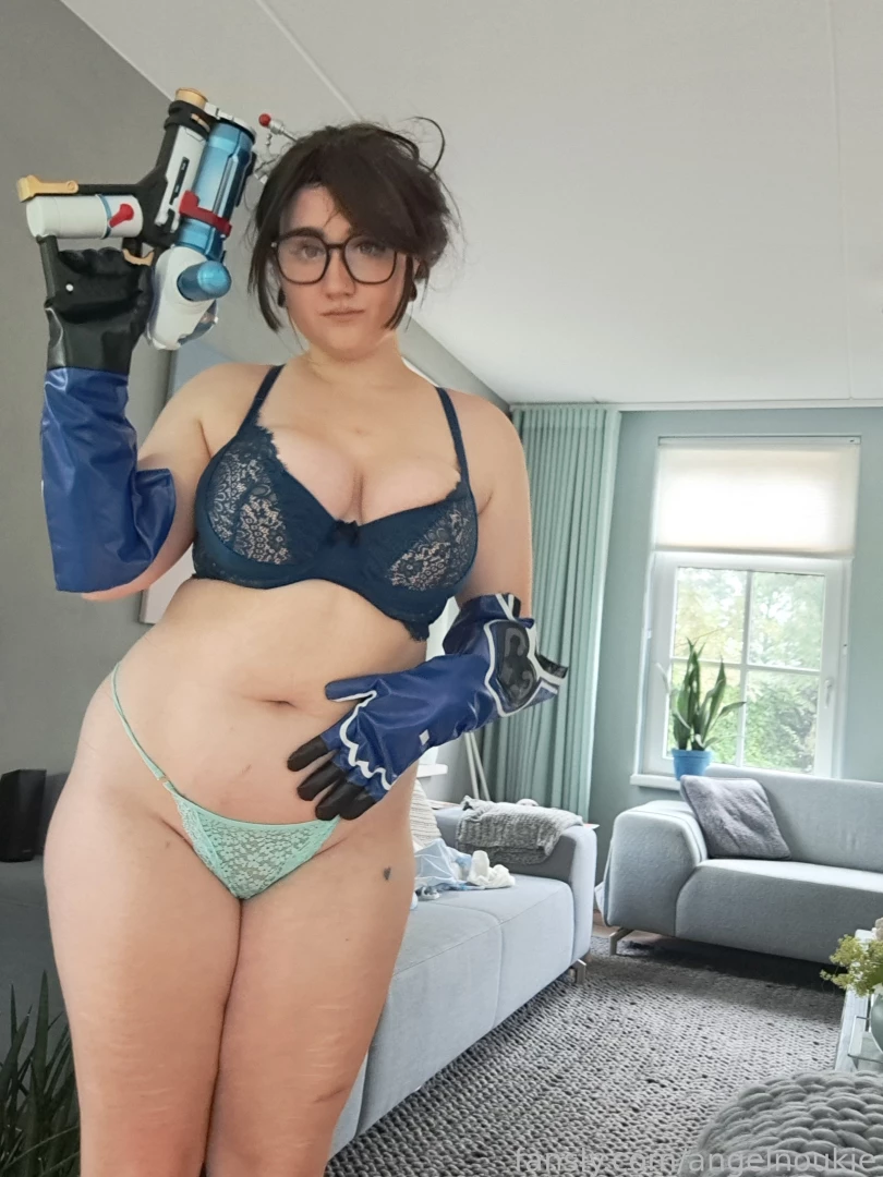 Mei from overwatch set sorry for the bad quality i m gonna save up for part 21 