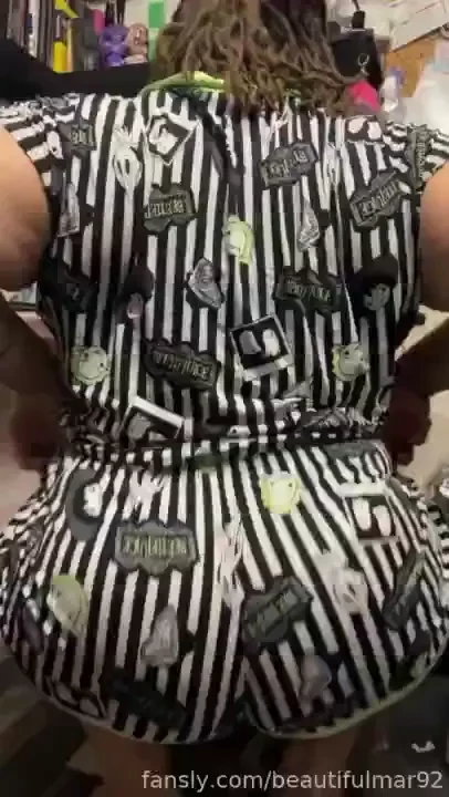 Ig video in beetlejuice pjs on and off 