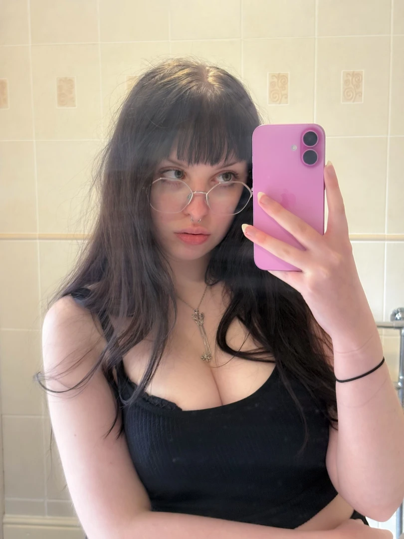 Guwwuuaaaaa hey owners i got a new phone its so pink - 