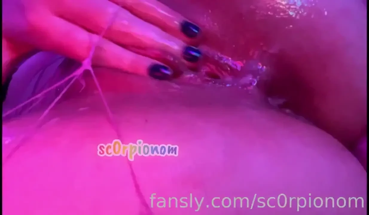 Ass to pussy pussy to ass i luv swapping back between my gen z holes 