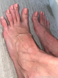 My feet are looking super veiny after my hot shower feet foot part 2