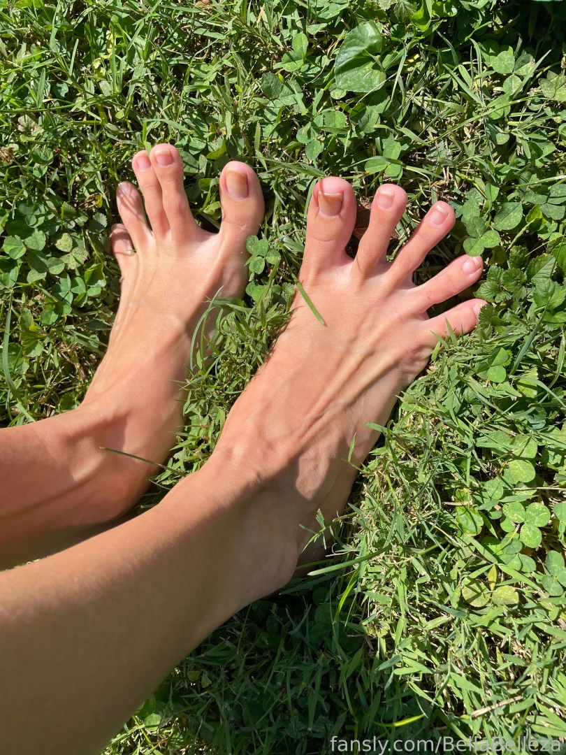 Bare toes and flipflops probably going to repaint them today or part 1 