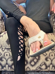 Testing testing is this mic on fyp flipflops closeup longtoes bigfeet part 7