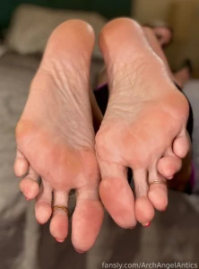 Bedside manners took advantage of a bedroom custom to shoot my size 11 part 10