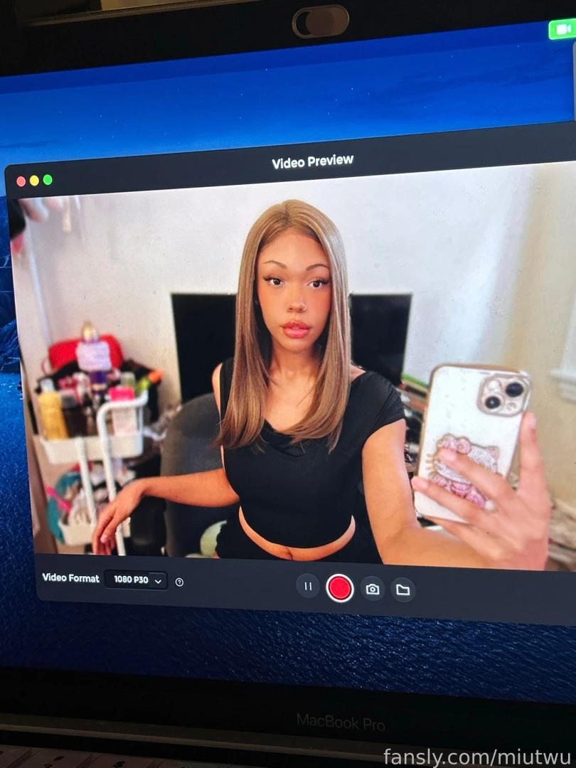 Thanks to everyone that comes to my livestreams on cb i hope to have 