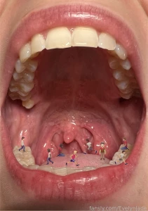 Om nom nom giantess vore throat mouth teeth swallow giantessvore