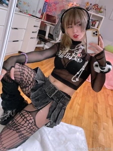 Timeline only get the cute fits from now on keep barkings in dms 3c