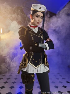 Caitlyn selfie backstages set part 6