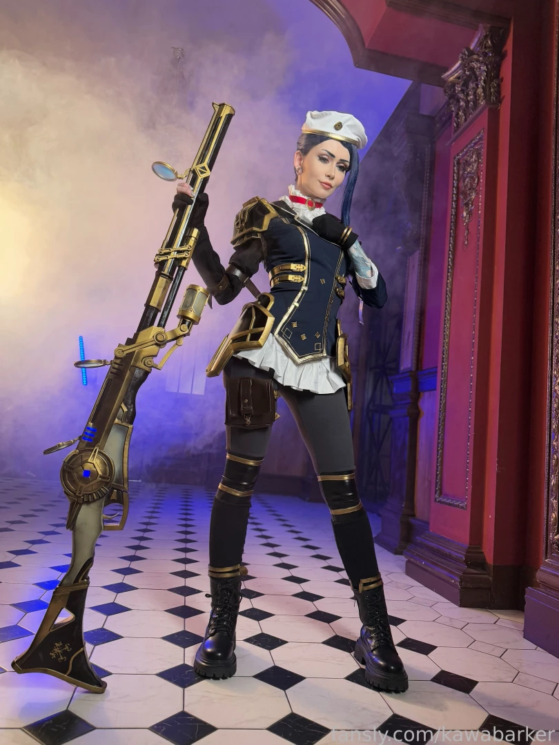 Caitlyn selfie backstages set part 4 