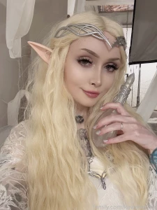 Galadriel backstages