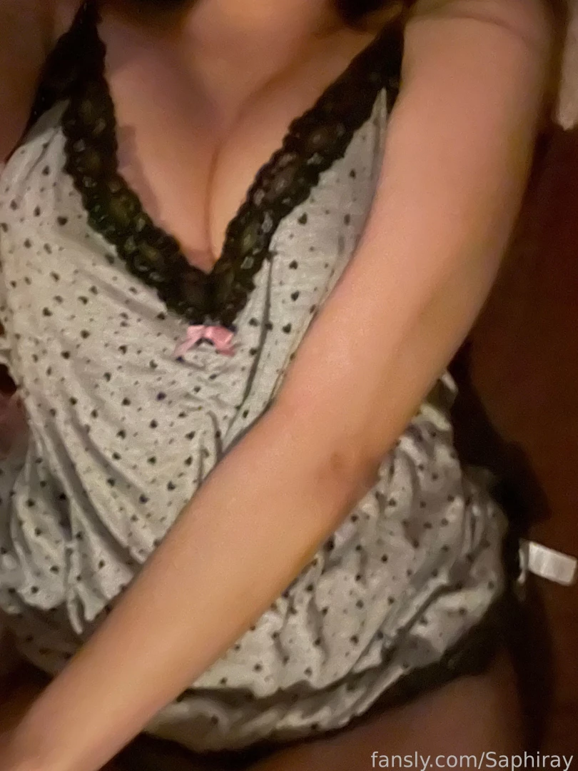 I just woke up way too early haha and i am having zoomies so lemme 