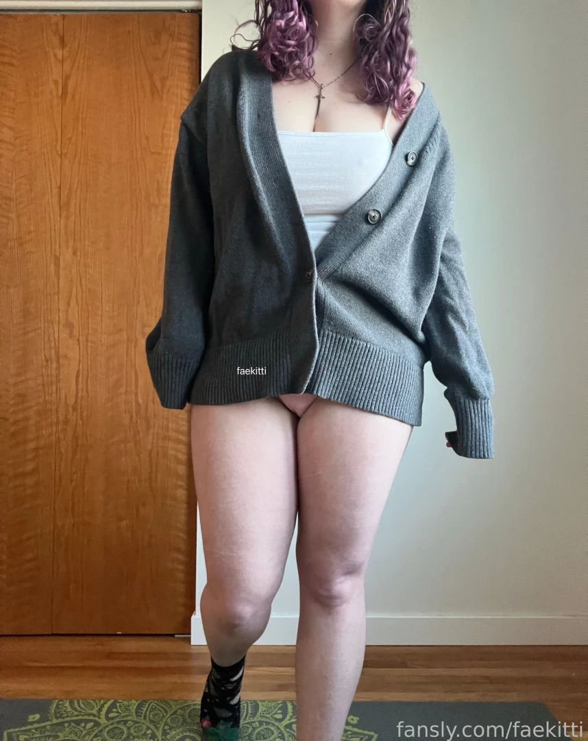 Cozy undressing hairypussy bigboobs hairywomen hairygirls curvy 