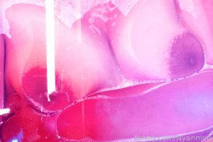 Surpirse titties think fast this is a reminder that i ll be live on