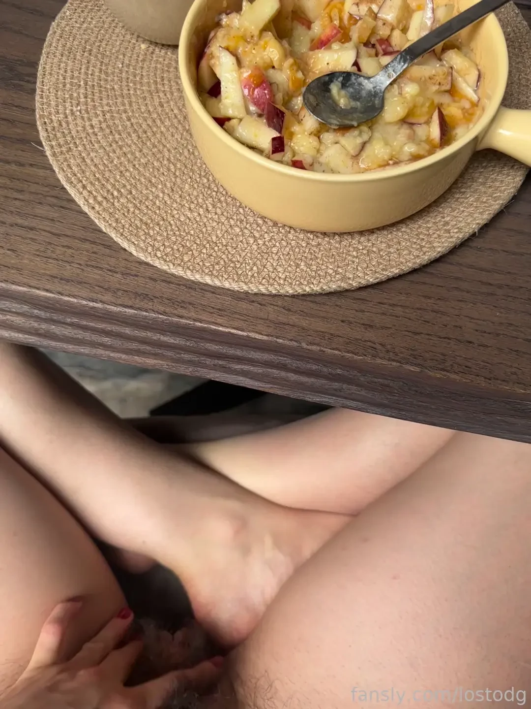 Good morning baby today i m eating porridge with an apple and i hope 