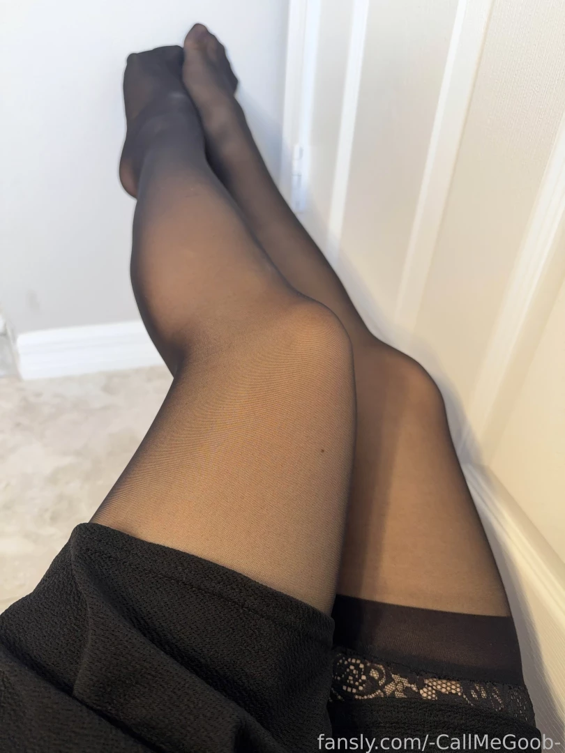 Sent you some thigh pics while you where at work can t wait to see you 