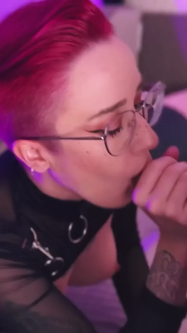 I often imagine sucking your cock and you feeding me your cream pussy 