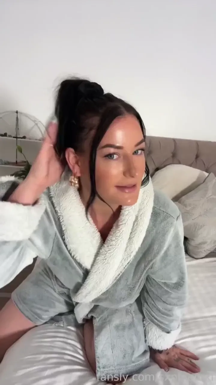 Solo masturbation and squirting real life unedited home alone fun 