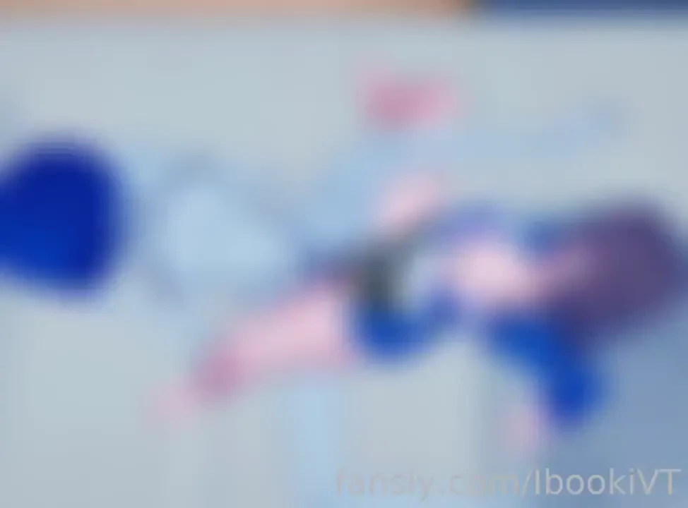 Me froto por primera vez con una chica conoc a una chica en un bar no 