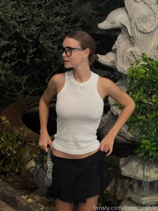 Hello everyone how is your mood i m like a businesswoman today my