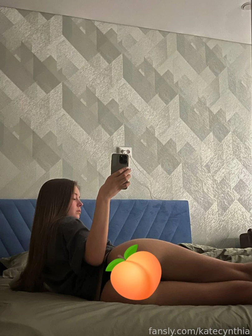 It s cold it s a pity that the blanket warms not you 