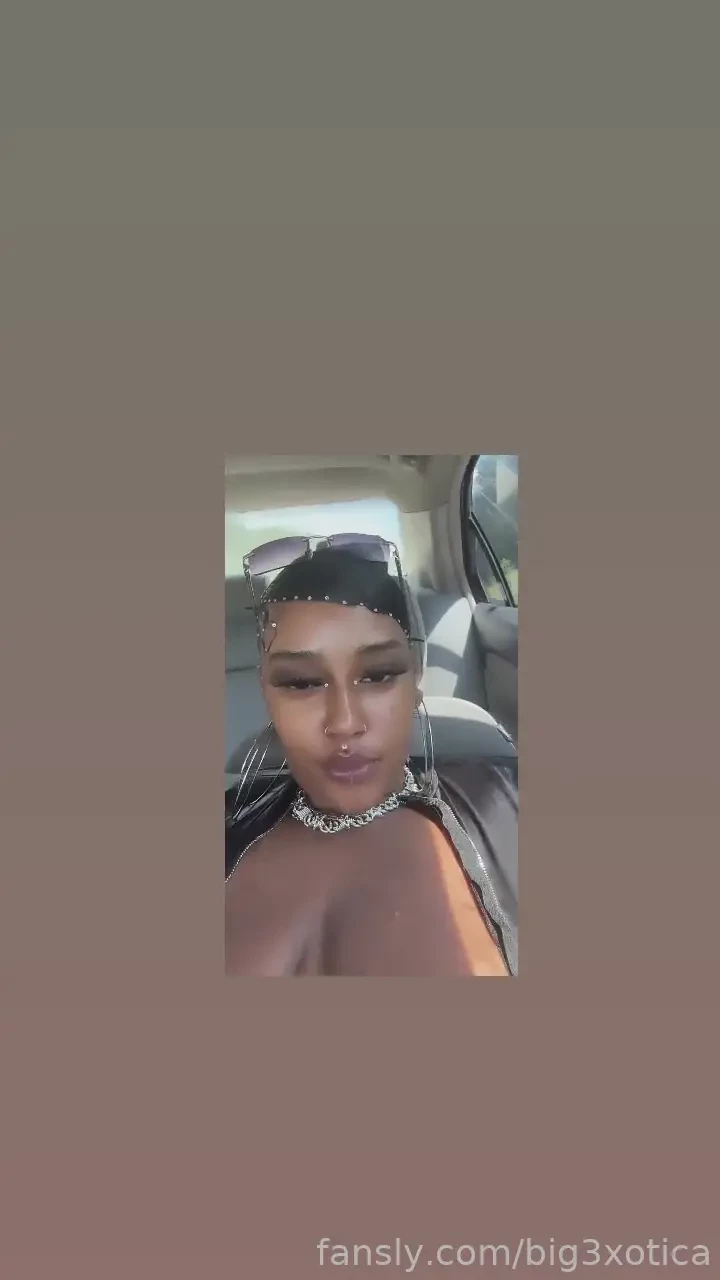 Some wet squirting ebony pussy i fucked myself on my homeboys couch part 2 