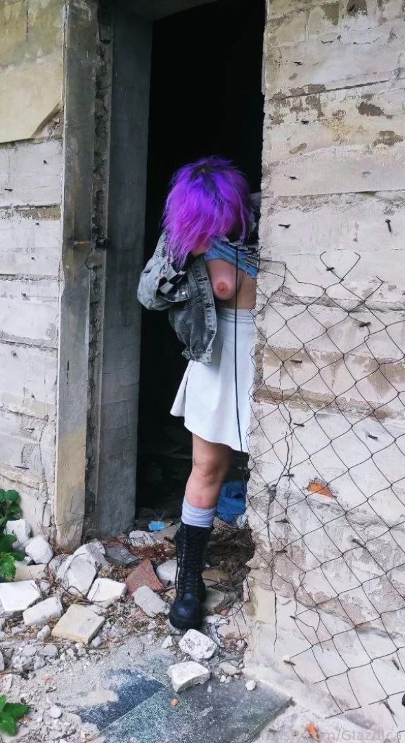 Me and an abandoned building part 2 