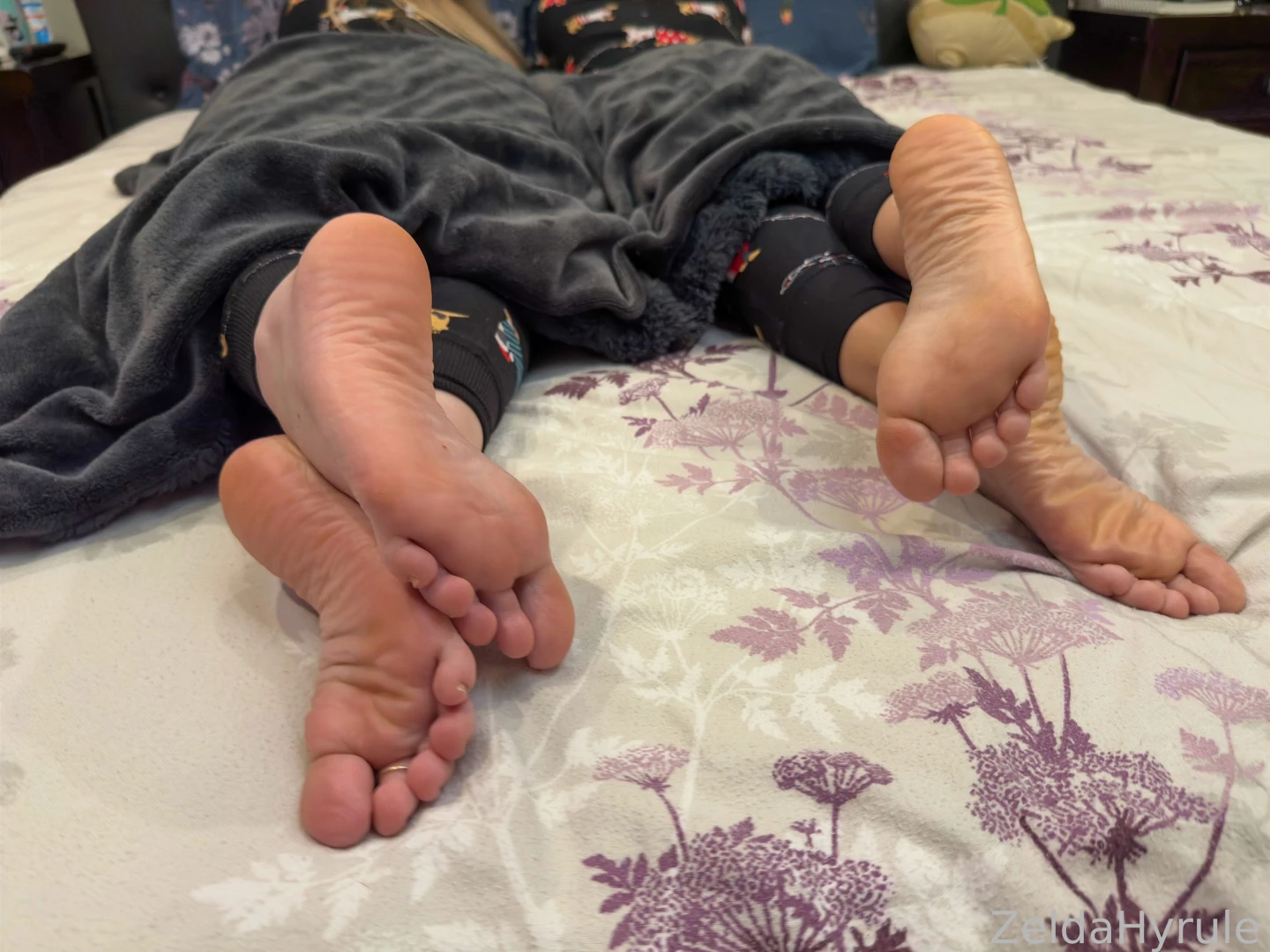 Would you lick our feet footfetish soles crossedsoles motherdaughter part 1 