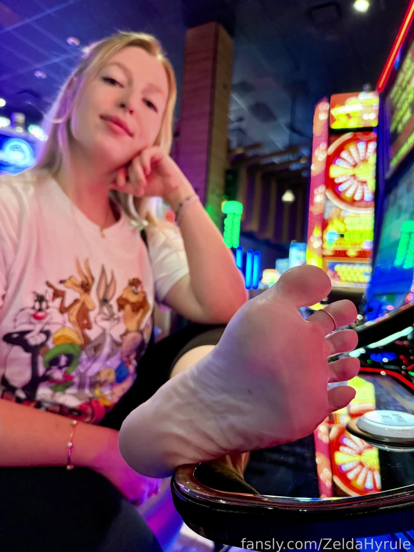 Do you like seeing my feet out in public 