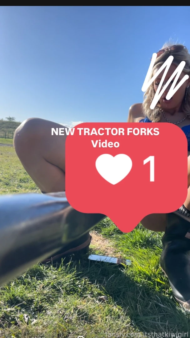 New tractor forks video watch me use the bale spike in some new 