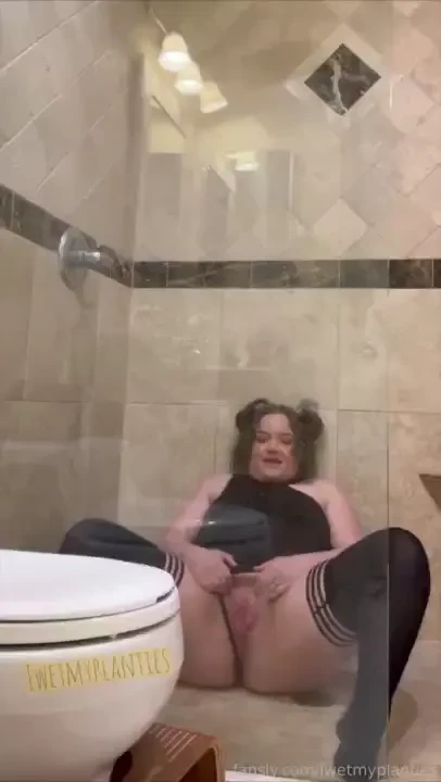 Can i give you a golden shower i want to soak you from head to toe 