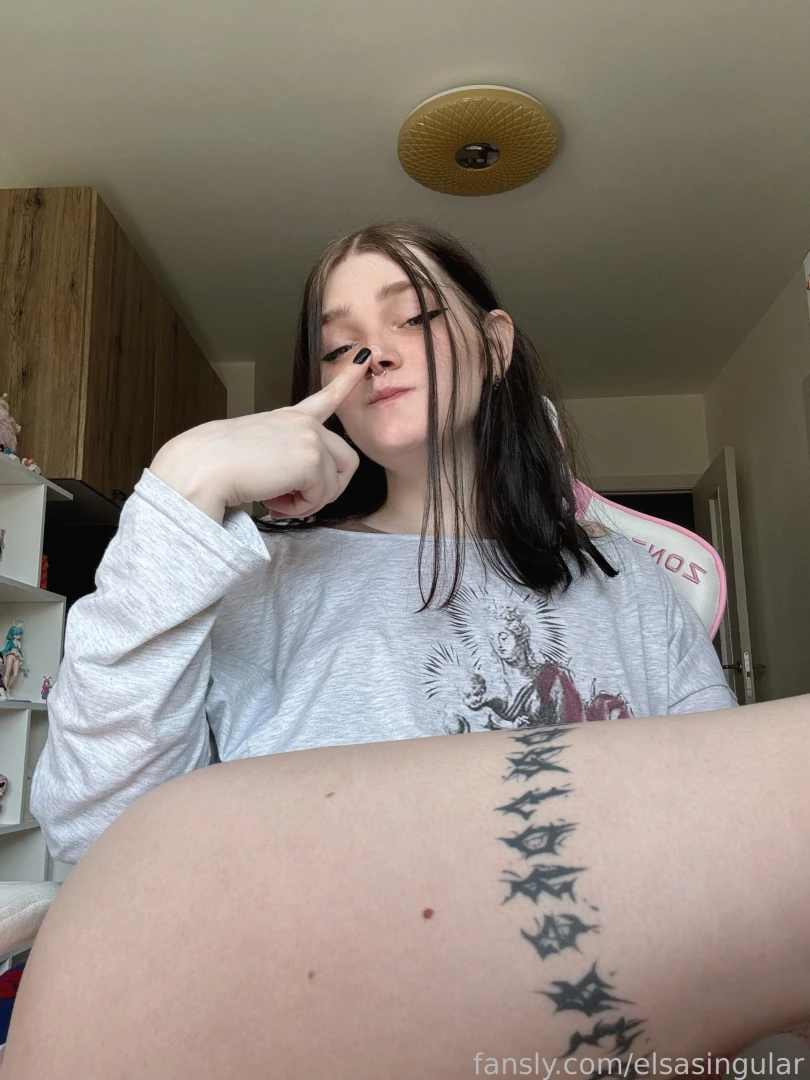 Wanna come and take a closer look don t worry i don t bite i do part 2 
