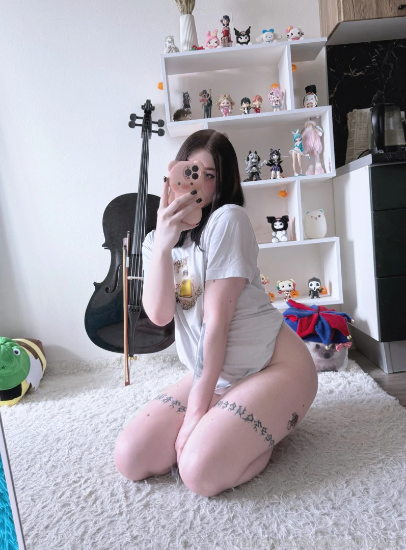 Hei another aesthetic and lewd pic i just love posting my booty pics 