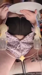 Late night pumping while i play some games with friends i have to keep