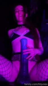 L vector plows my guts and pumps me with 4 loads if you love those